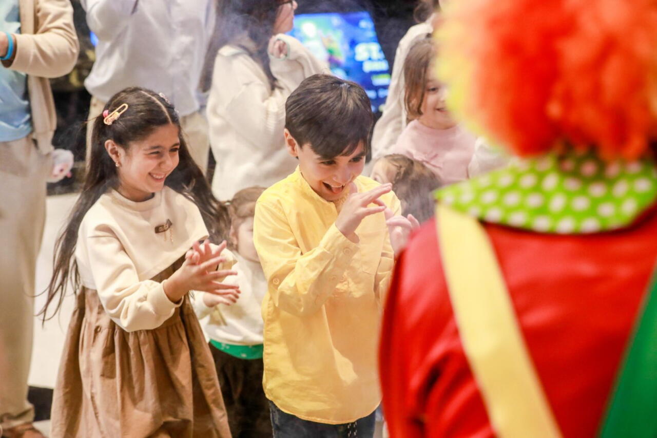 Новогодний фестиваль в Баку - бродячий цирк, жуткие существа...