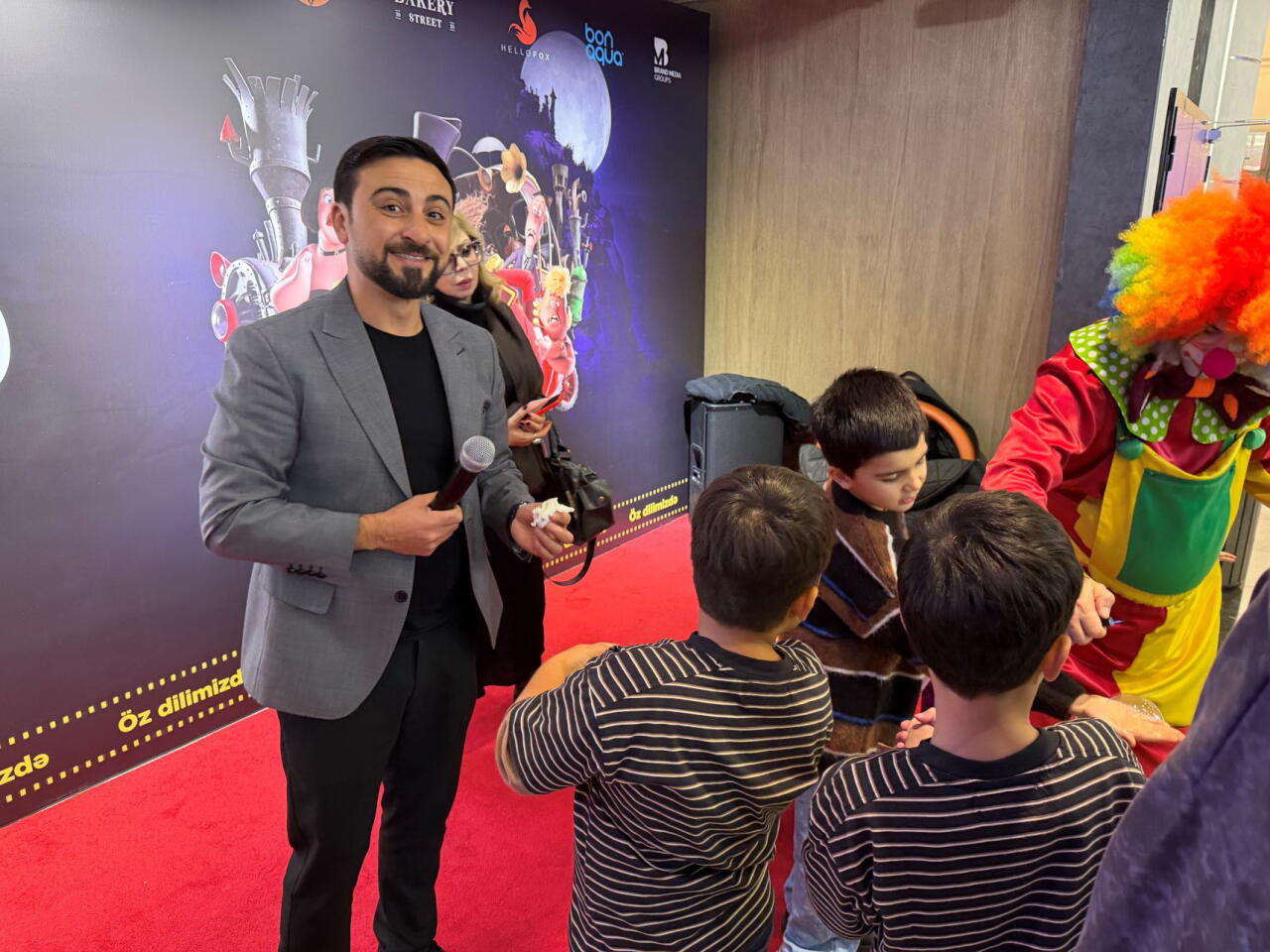 Новогодний фестиваль в Баку - бродячий цирк, жуткие существа...