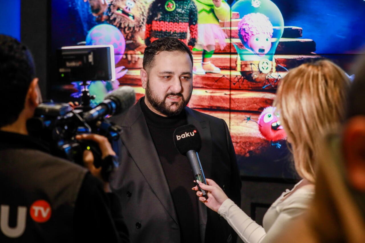 Новогодний фестиваль в Баку - бродячий цирк, жуткие существа...