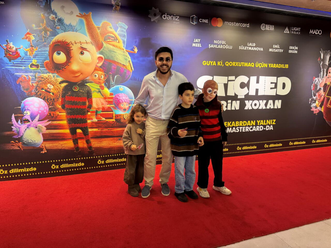 Новогодний фестиваль в Баку - бродячий цирк, жуткие существа...