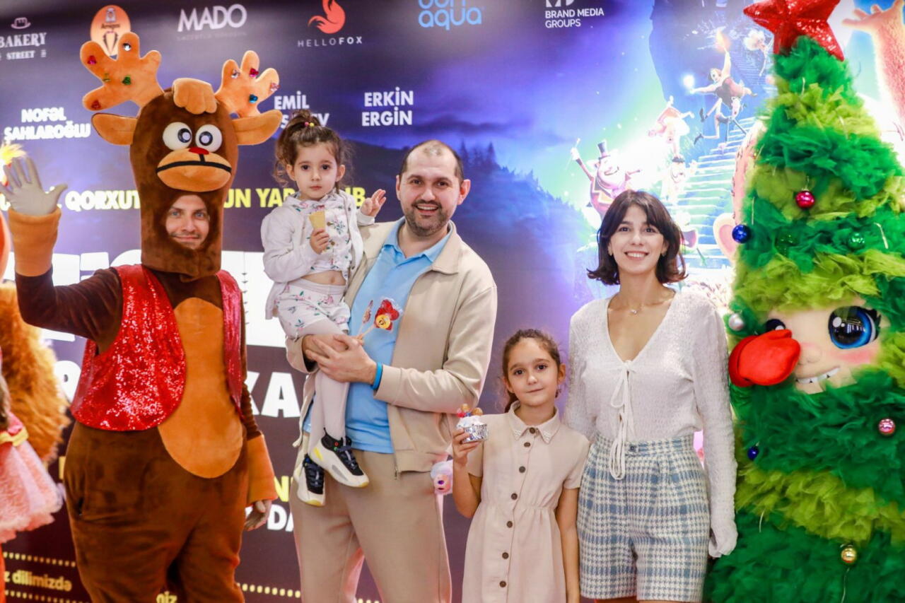 Новогодний фестиваль в Баку - бродячий цирк, жуткие существа...