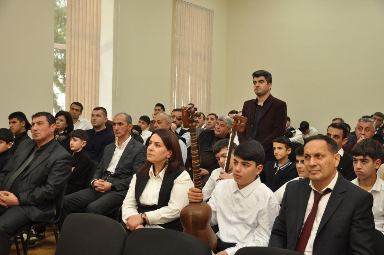 В Мингячевире прошли мастер-классы по специальностям тар и фортепиано