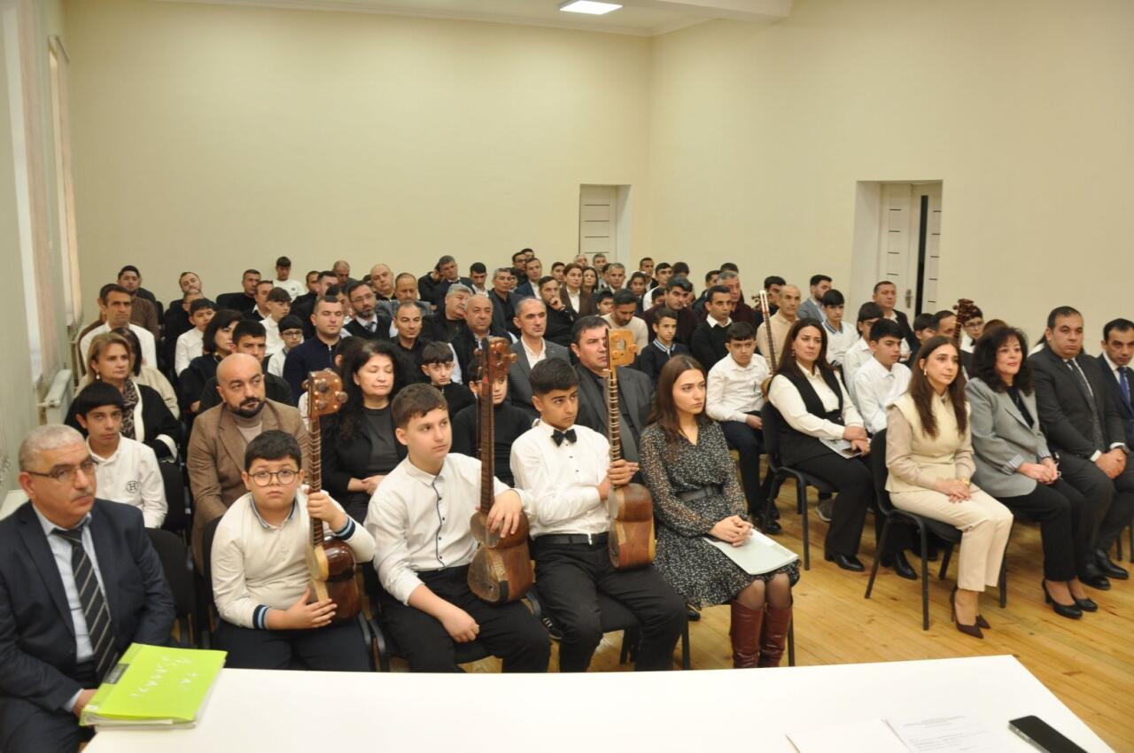 В Мингячевире прошли мастер-классы по специальностям тар и фортепиано