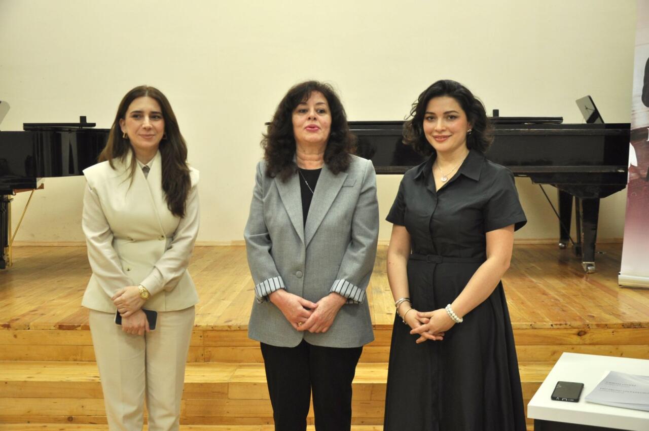В Мингячевире прошли мастер-классы по специальностям тар и фортепиано