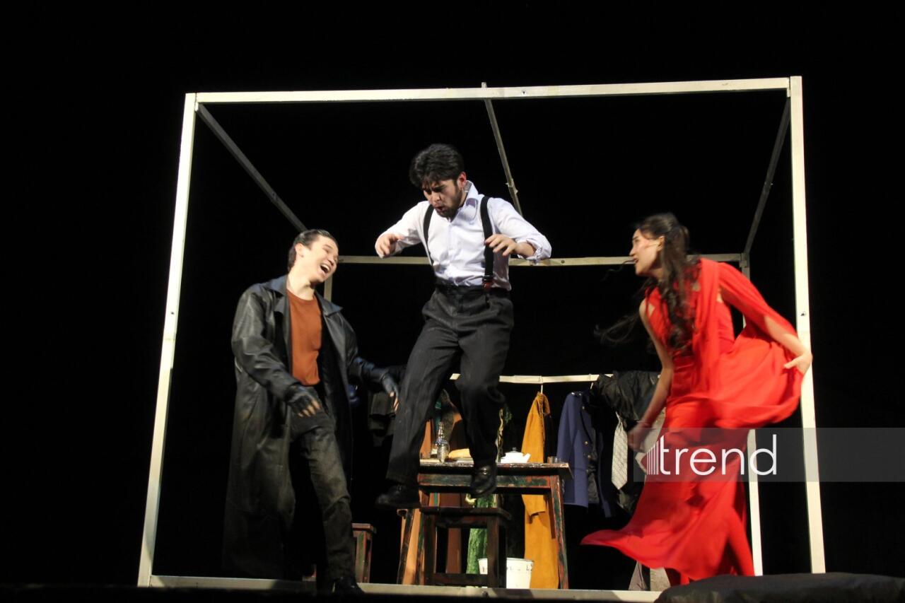 В Азербайджанском русском драмтеатре прошли первые гастроли Жетысайского драмтеатра со спектаклем "Мой друг"