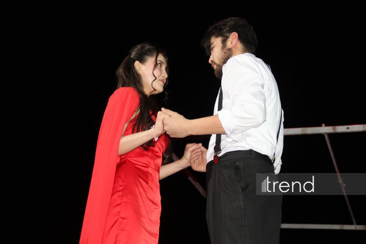 В Азербайджанском русском драмтеатре прошли первые гастроли Жетысайского драмтеатра со спектаклем "Мой друг"