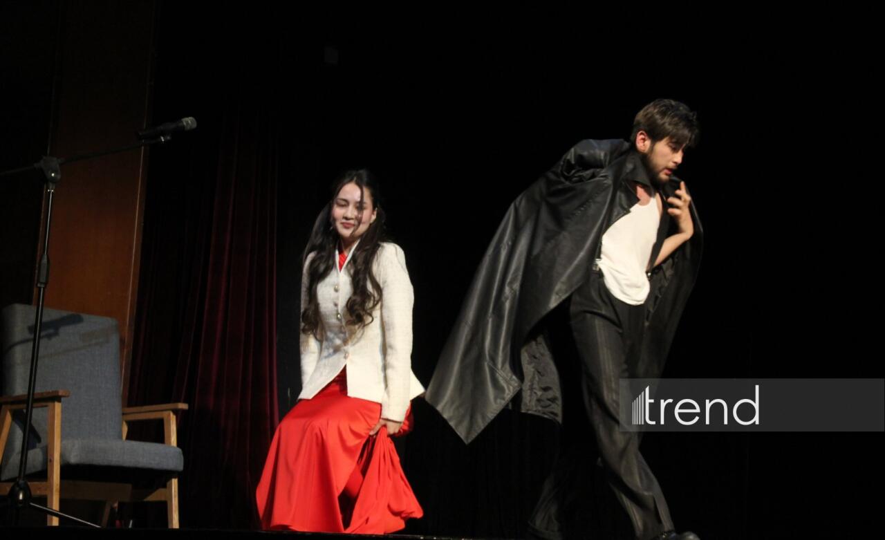 В Азербайджанском русском драмтеатре прошли первые гастроли Жетысайского драмтеатра со спектаклем "Мой друг"