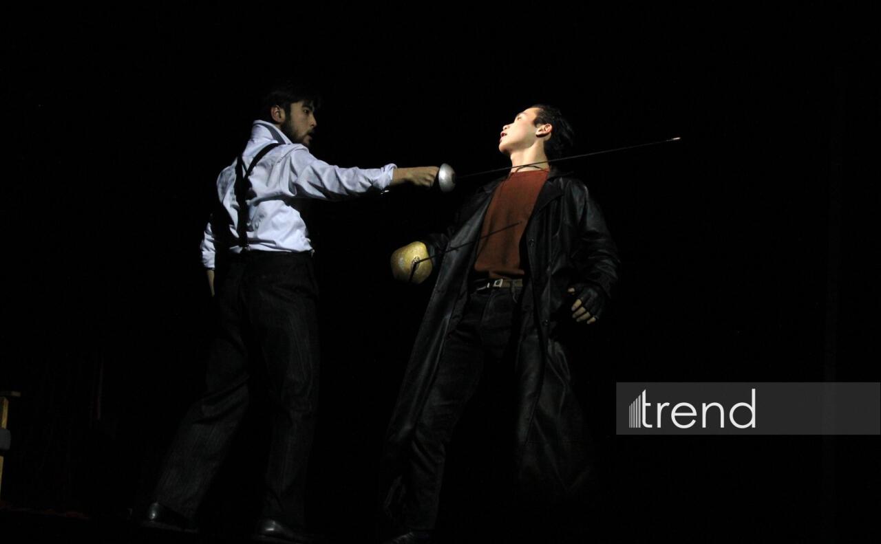 В Азербайджанском русском драмтеатре прошли первые гастроли Жетысайского драмтеатра со спектаклем "Мой друг"