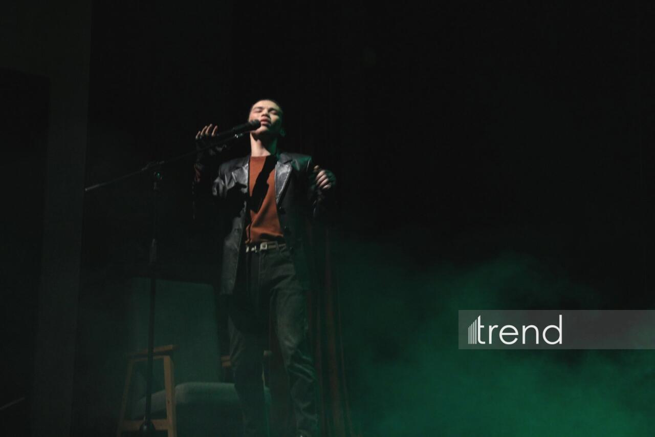 В Азербайджанском русском драмтеатре прошли первые гастроли Жетысайского драмтеатра со спектаклем "Мой друг"