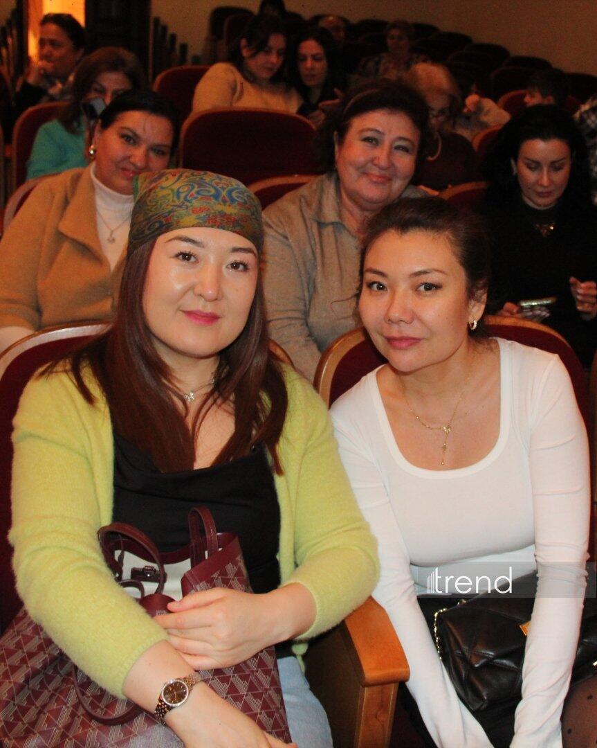 В Азербайджанском русском драмтеатре прошли первые гастроли Жетысайского драмтеатра со спектаклем "Мой друг"