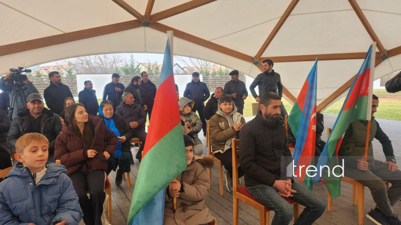 Növbəti köç karvanı Xocalının Təzəbinə və Seyidbəyli kəndlərinə çatıb