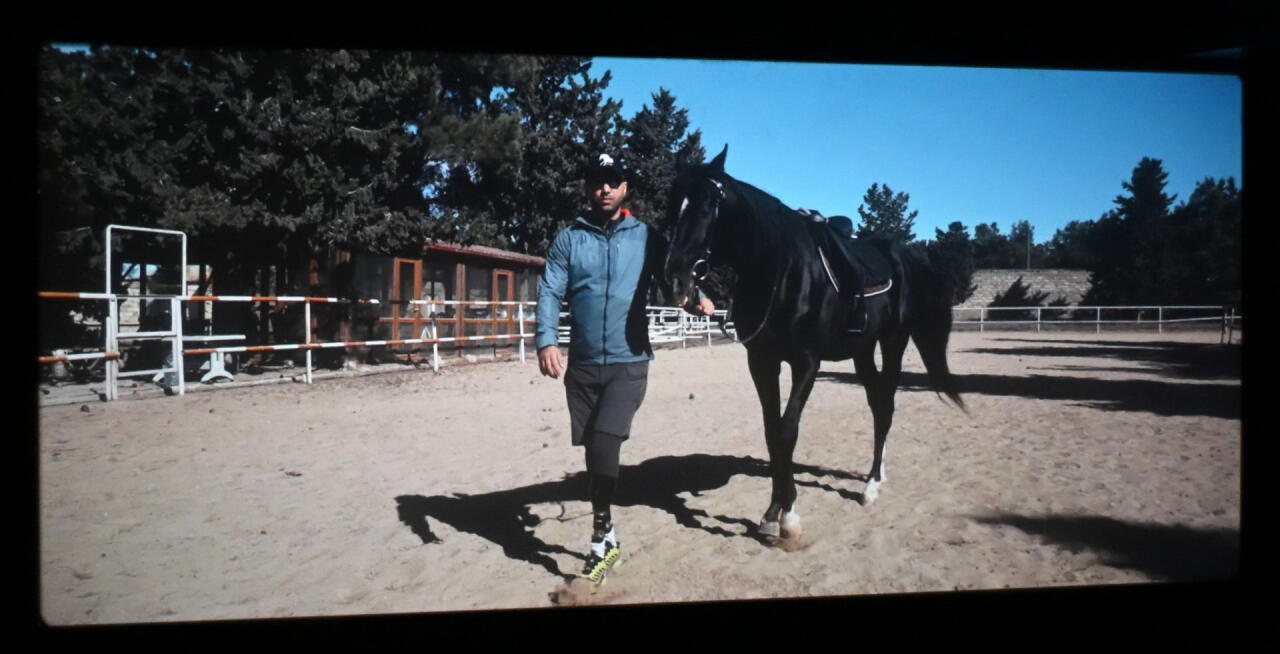 Как герой Карабахской войны без ног покорил гору Эльбрус - презентация фильма "Дыхание Победы"