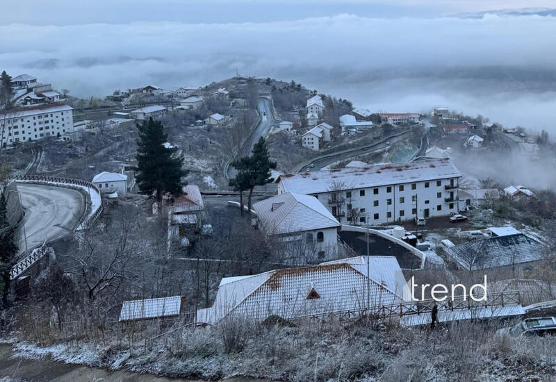 В Лачине идет снег