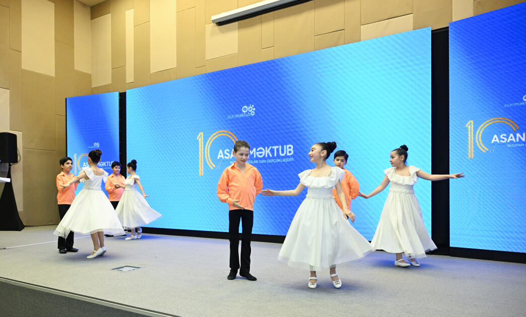 Heydər Əliyev Fondunun vitse-prezidenti Leyla Əliyeva “ASAN Məktub” sosial proqramının 10 illiyinə həsr olunan tədbirdə iştirak edib