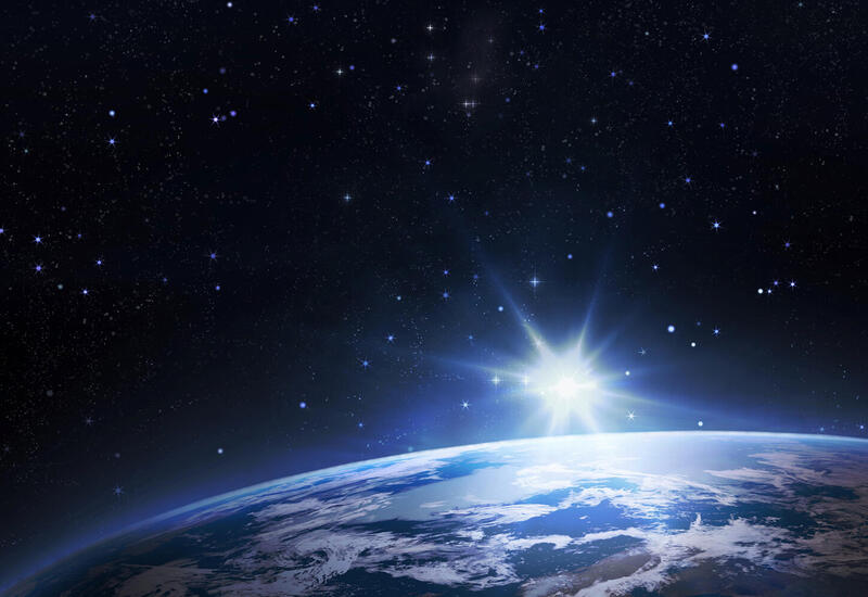 К Земле приближается комета