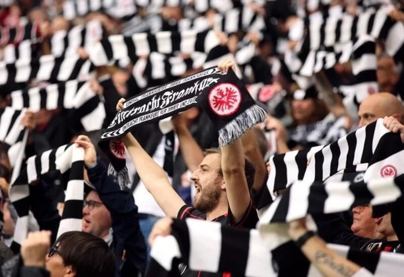 "Айнтрахт" сыграет с "Карабахом" без поддержки болельщиков