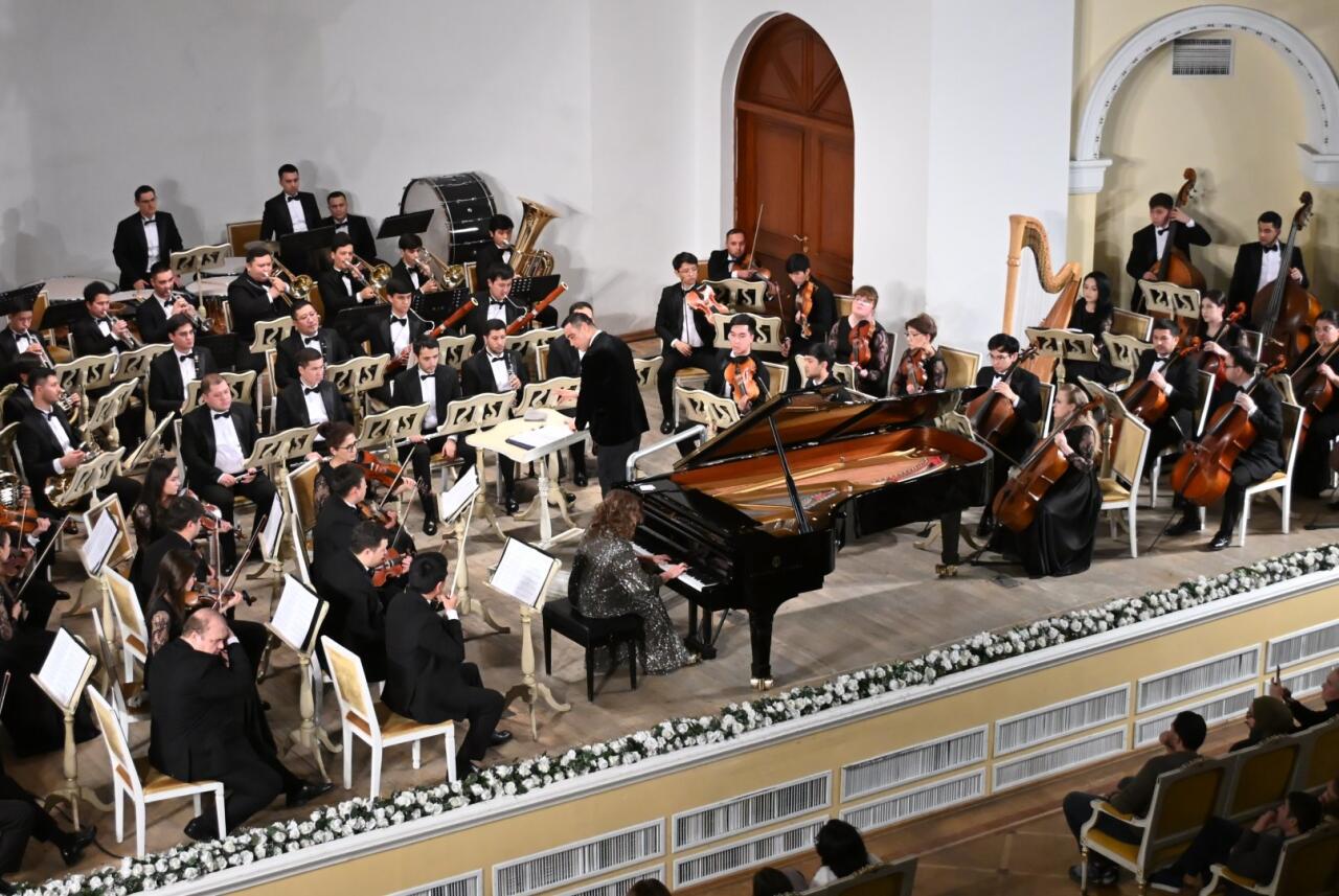 Дни культуры Узбекистана в Азербайджане – мастера искусств представили классическую программу