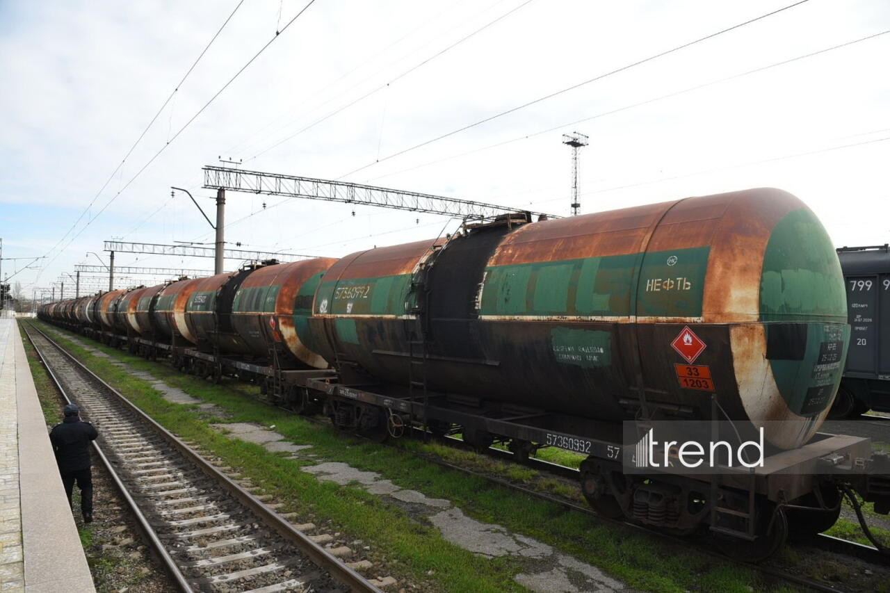 Из Азербайджана в Армению отправлено 22 цистерны с бензином АИ-95