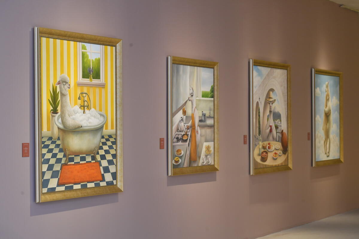 Perulu rəssam Sol Alexonun alpakaları Bakıda Heydər Əliyev Mərkəzində