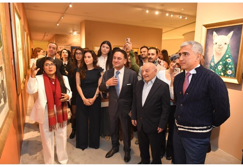 Perulu rəssam Sol Alexonun alpakaları Bakıda Heydər Əliyev Mərkəzində