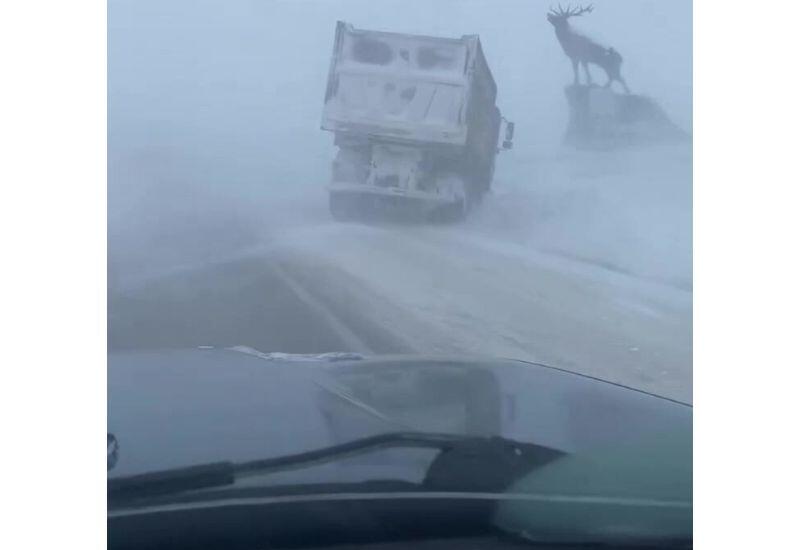 Непроглядная метель стала причиной серии ДТП в Иркутской области