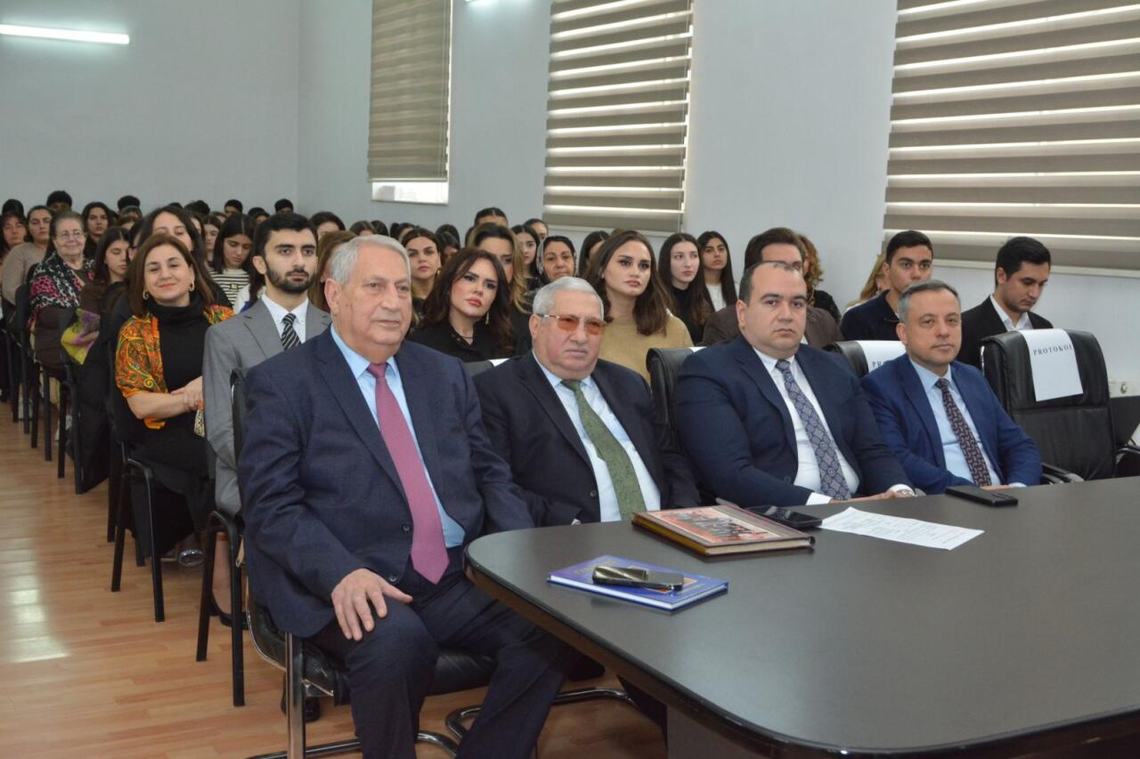 Состоялась презентация книги "Асаф Зейналлы. Избранные произведения" - онлайн из Австралии