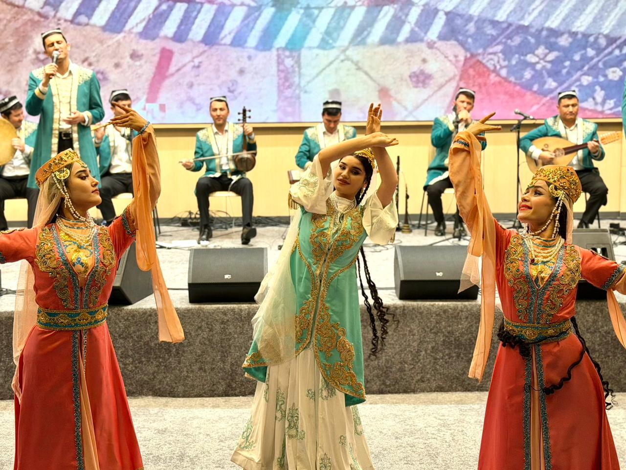 Дни культуры Узбекистана в Азербайджане завершились в Физули красочной концертной программой