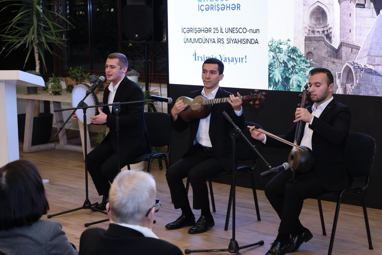 İçərişəhərin UNESCO-nun Ümumdünya İrs Siyahısına daxil edilməsinin 25 illiyi qeyd olunur