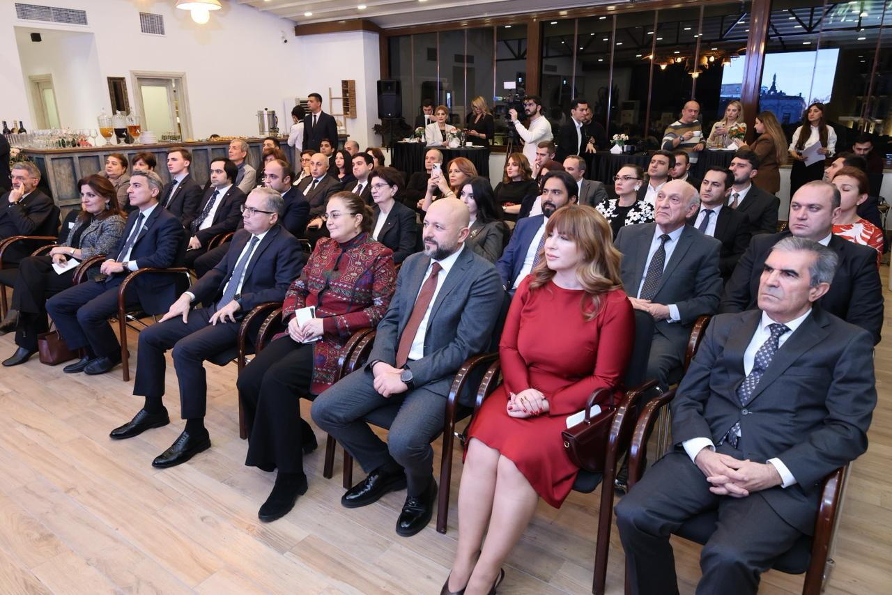 İçərişəhərin UNESCO-nun Ümumdünya İrs Siyahısına daxil edilməsinin 25 illiyi qeyd olunur