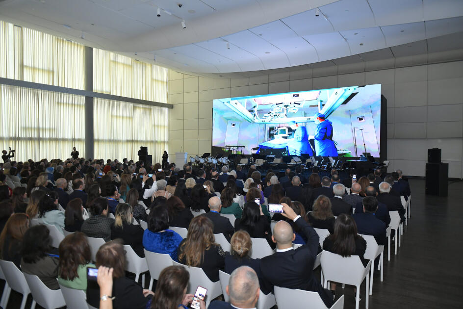 В Баку проходит Международный научно-практический конгресс, посвященный 90-летию Института усовершенствования врачей