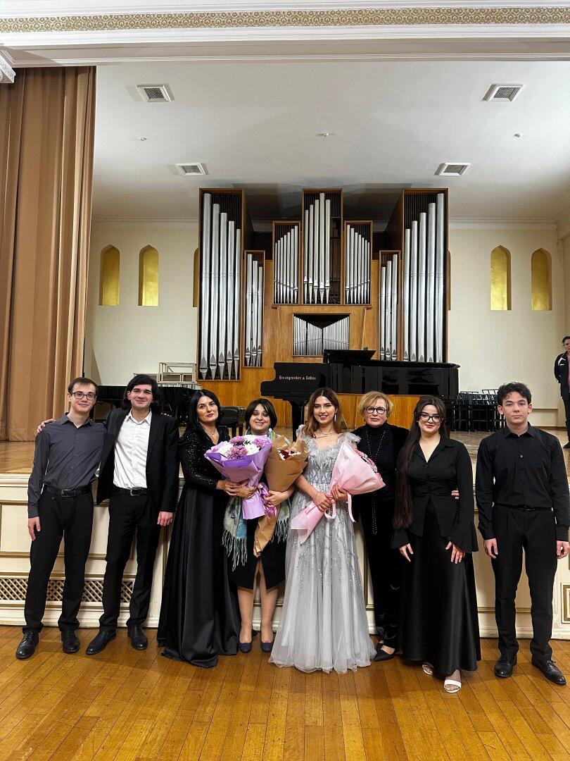 От класса к большой сцене – в Баку состоялся концерт проекта "Единство поколений"