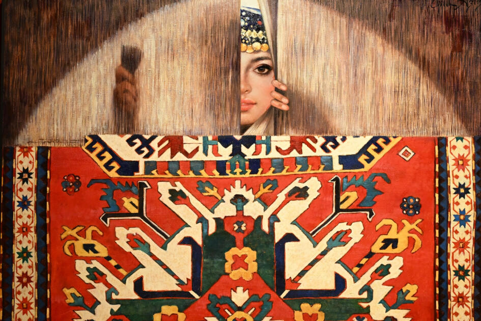 В Баку открылась персональная выставка художника Эмиля Азиза «Орнамент и силуэт»