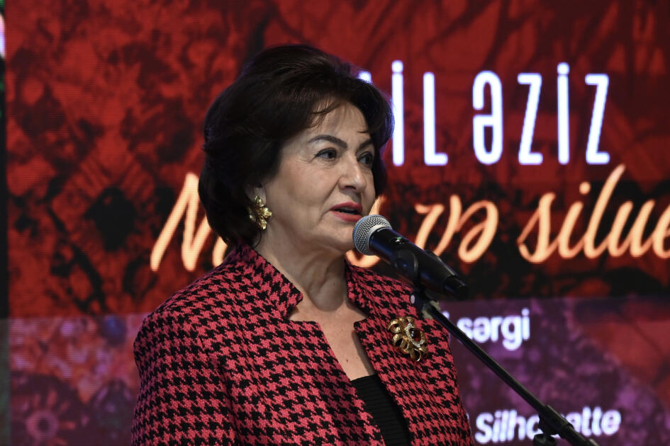 В Баку открылась персональная выставка художника Эмиля Азиза «Орнамент и силуэт»