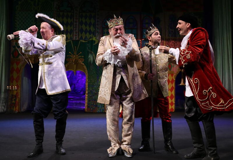 В Баку состоялась премьера спектакля "Хрустальный башмачок"