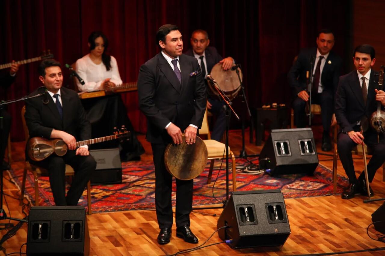 Азербайджанская музыка, идущая из глубины веков: диалог голосов и музыкальных инструментов