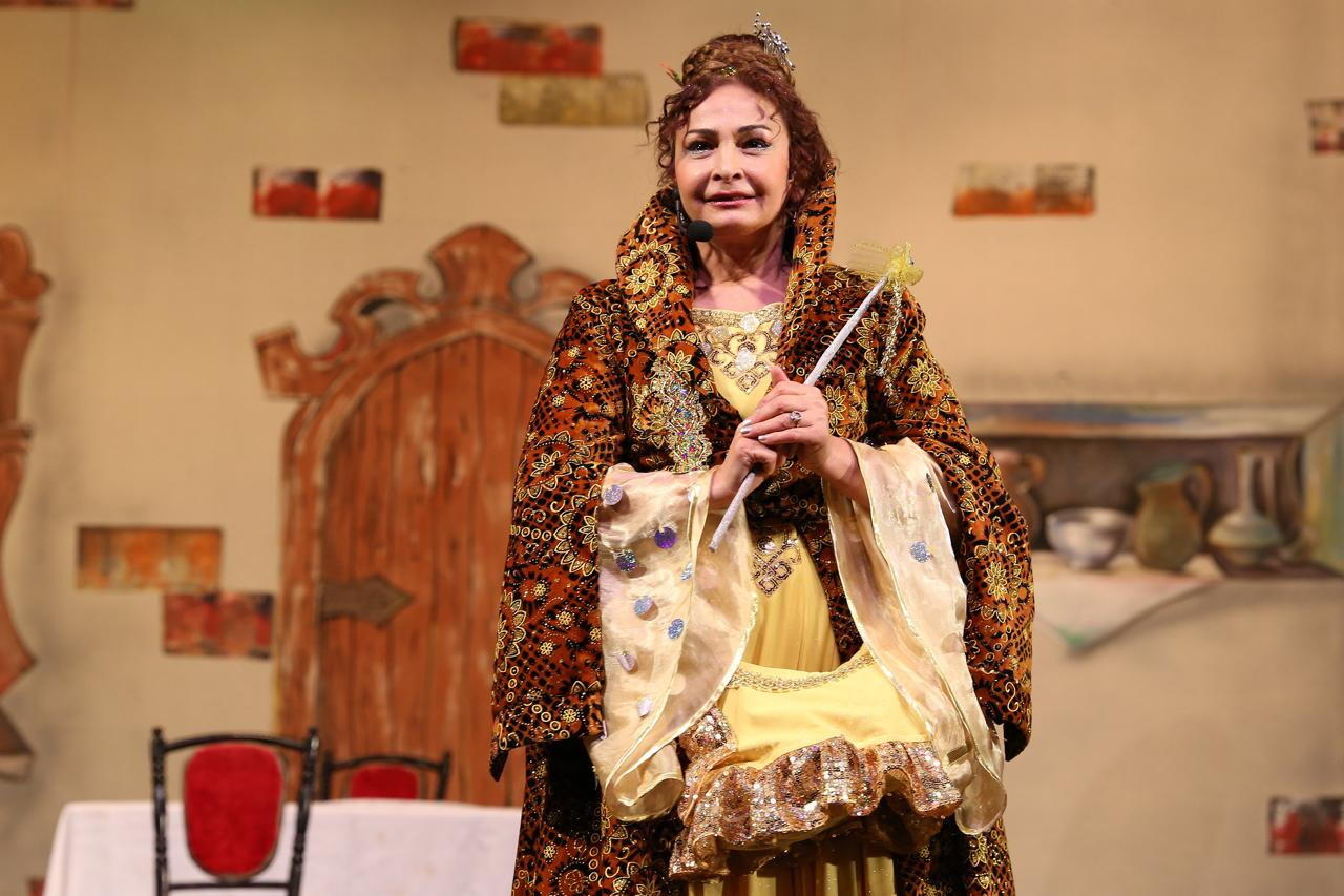 В Баку состоялась премьера спектакля "Хрустальный башмачок"