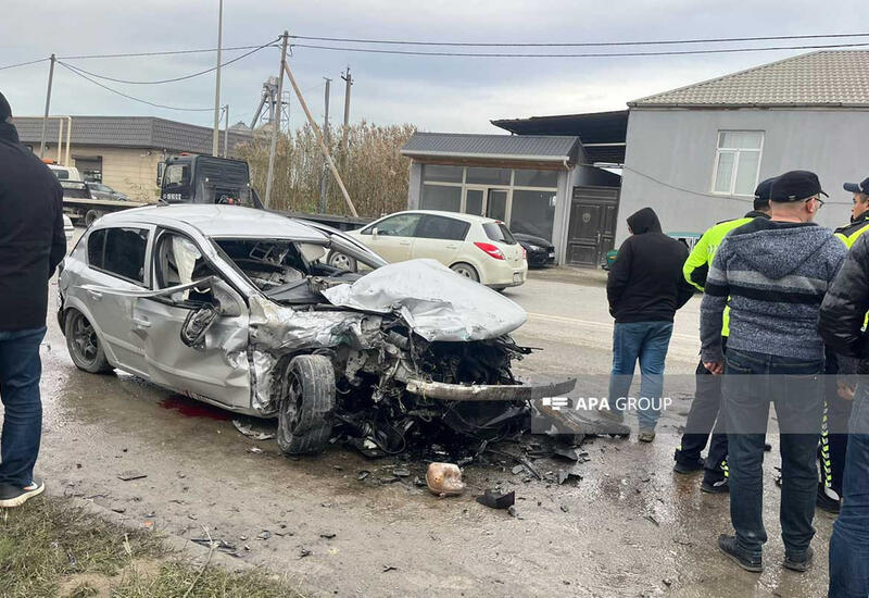 Kürdəxanıda iki avtomobil toqquşub, 19 yaşlı gənc ölüb
