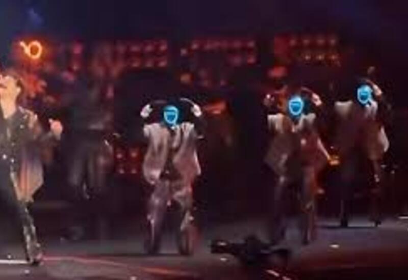 Гуманоидные роботы стали частью подтанцовки китайских артистов