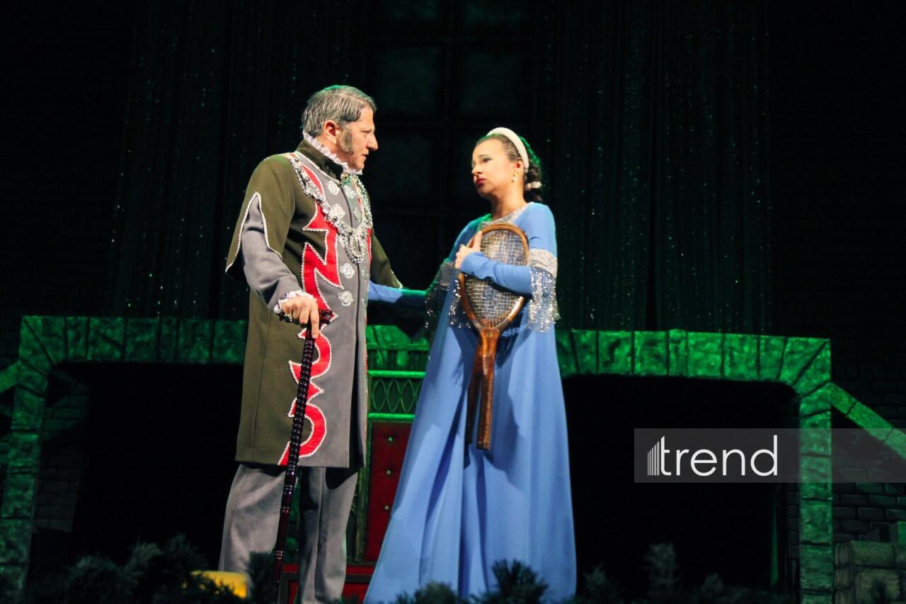 Азербайджанский русский драматический театр отметил 105-летие с классикой Шекспира