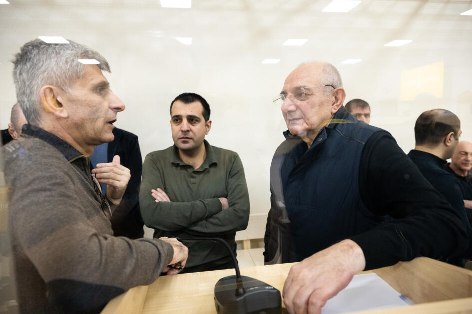 Ermənistan vətəndaşlarının məhkəməsi təqsirləndirilən şəxslərin son söz çıxışları ilə davam etdirilib