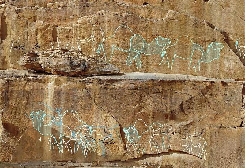 Ученые обнаружили древнейшие наскальные рисунки, которые служили картой для поиска воды