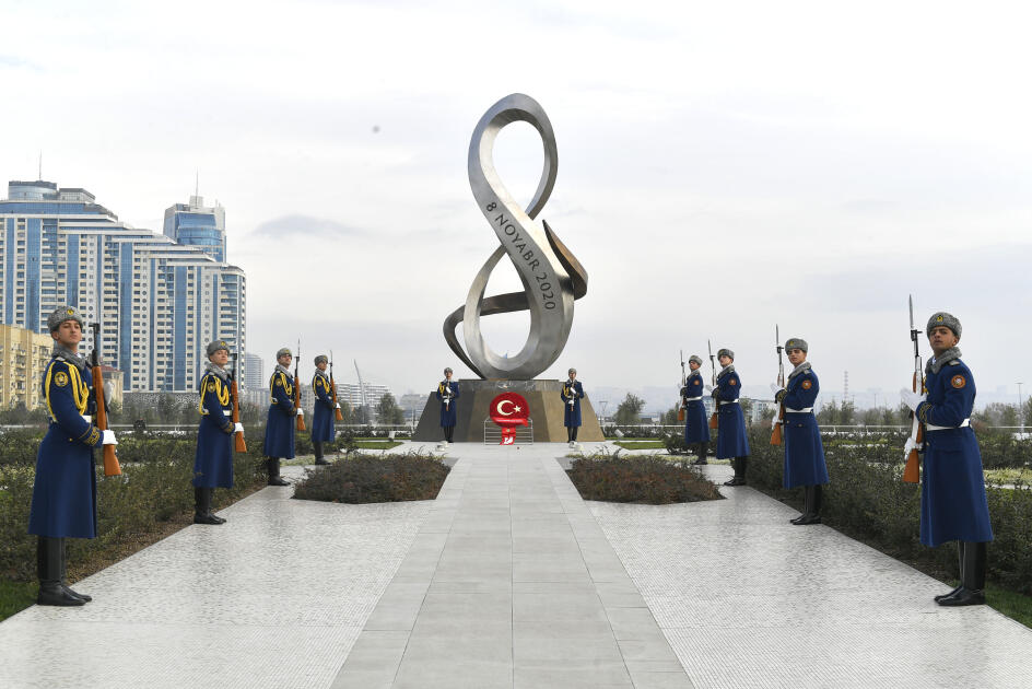 Вице-президент Турции Джевдет Йылмаз посетил Парк Победы