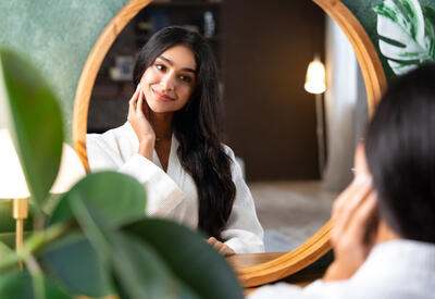 Косметолог рассказала, какие процедуры можно делать зимой