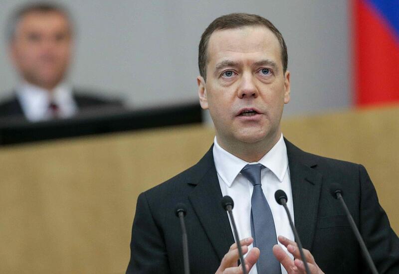Dmitri Medvedev Prezident İlham Əliyevə təbrik məktubu ünvanlayıb