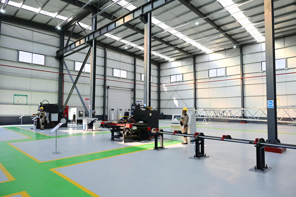 Prezident İlham Əliyev Ağdamda metal elektrik dirəklərinin istehsalı müəssisəsinin açılışında iştirak edib