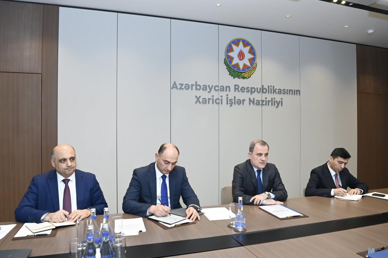 Джейхун Байрамов встретился с новоназначенным послом Греции