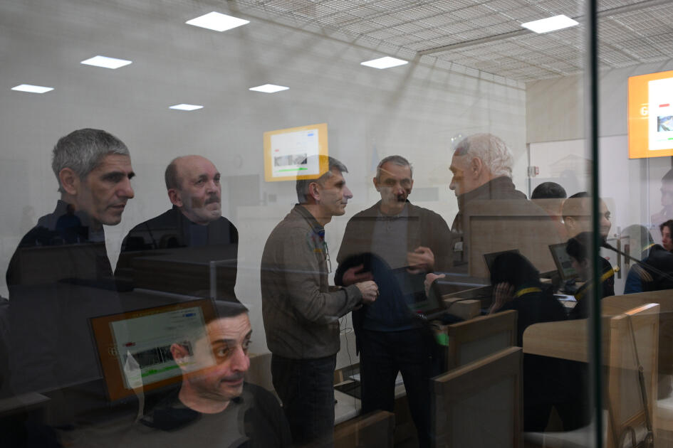 Ermənistan vətəndaşlarının məhkəməsi təqsirləndirilən şəxslərin son söz çıxışları ilə davam etdirilib