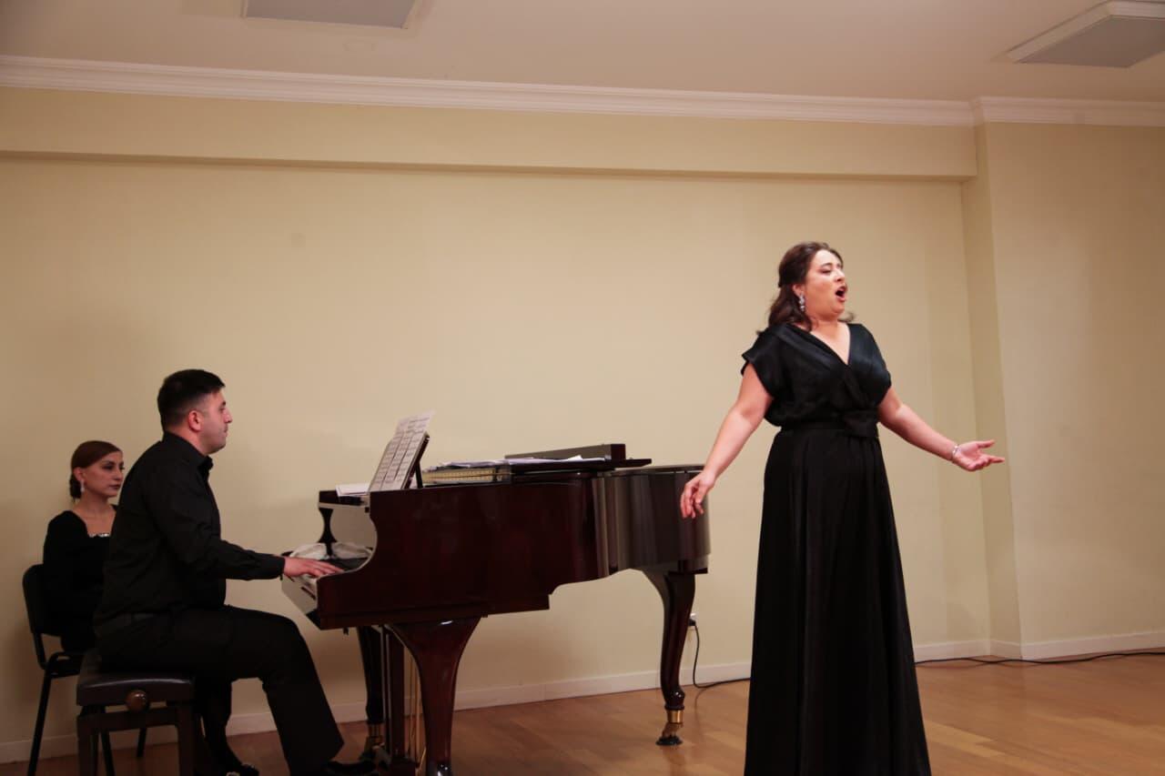 Классическое искусство в зимнем Баку