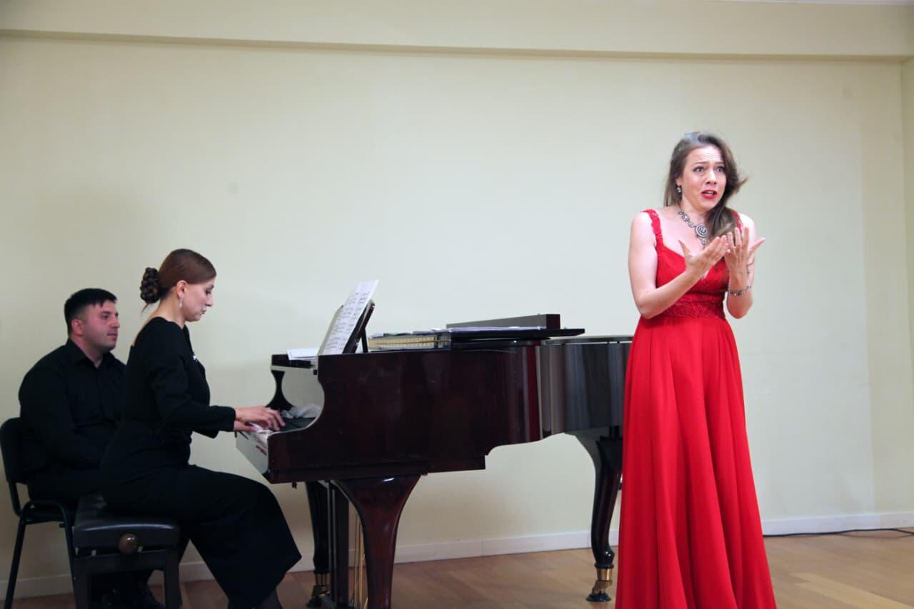 Классическое искусство в зимнем Баку