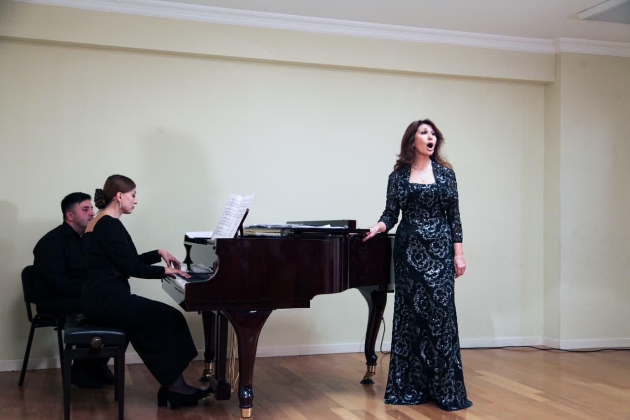 Классическое искусство в зимнем Баку